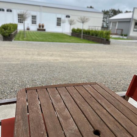 Bramley'S Stables And Accommodation 朗伊奥拉 外观 照片