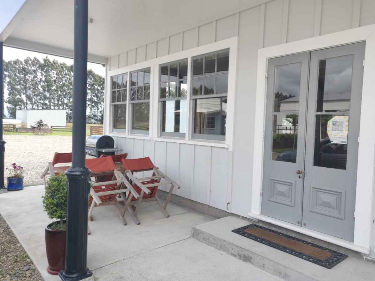 Bramley'S Stables And Accommodation 朗伊奥拉 外观 照片